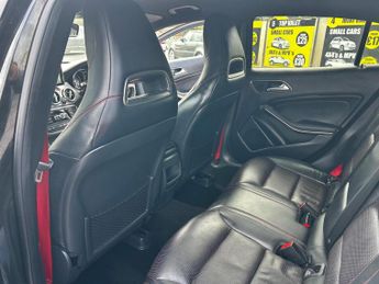 Mercedes-Benz GLA 2.1 GLA220 CDI AMG Line 7G-DCT 4MATIC Euro 6 (s/s) 5dr