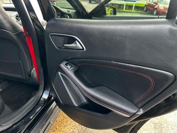 Mercedes-Benz GLA 2.1 GLA220 CDI AMG Line 7G-DCT 4MATIC Euro 6 (s/s) 5dr