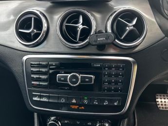 Mercedes-Benz GLA 2.1 GLA220 CDI AMG Line 7G-DCT 4MATIC Euro 6 (s/s) 5dr
