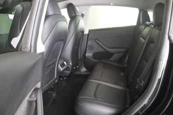 Tesla Model Y Auto RWD 5dr