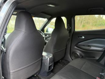 Nissan Juke 1.0 DIG-T N-Connecta DCT Auto Euro 6 (s/s) 5dr