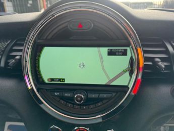 MINI Hatch 2.0 John Cooper Works Auto Euro 6 (s/s) 3dr