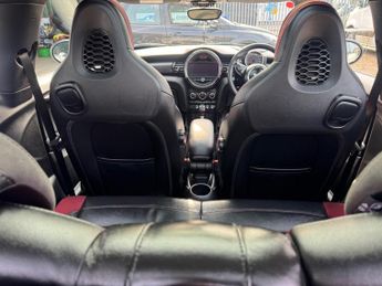 MINI Hatch 2.0 John Cooper Works Auto Euro 6 (s/s) 3dr