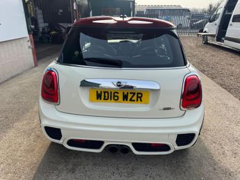 MINI Hatch 2.0 John Cooper Works Auto Euro 6 (s/s) 3dr