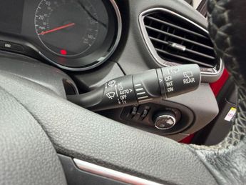Vauxhall Grandland X 1.6 Turbo D BlueInjection Sport Nav Auto Euro 6 (s/s) 5dr