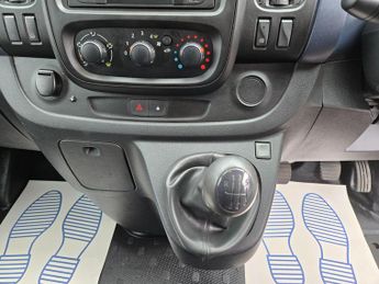 Vauxhall Vivaro 1.6 CDTi 2900 BiTurbo ecoFLEX L2 H2 Euro 5 (s/s) 5dr