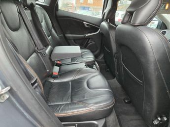 Volvo V40 Cross Country 1.6 D2 Lux Powershift Euro 5 (s/s) 5dr