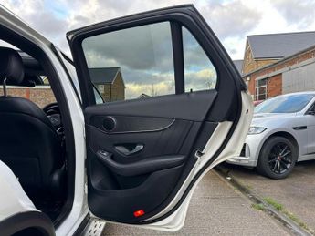 Mercedes-Benz GLC 2.0 GLC250 AMG Line (Premium) G-Tronic+ 4MATIC Euro 6 (s/s) 5dr