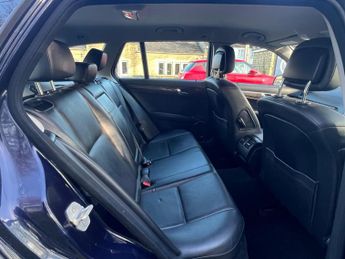 Mercedes-Benz C Class 2.1 C220 CDI BlueEfficiency Elegance Auto Euro 5 5dr