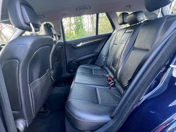Mercedes-Benz C Class 2.1 C220 CDI BlueEfficiency Elegance Auto Euro 5 5dr