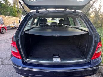 Mercedes-Benz C Class 2.1 C220 CDI BlueEfficiency Elegance Auto Euro 5 5dr