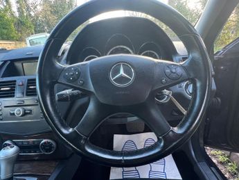 Mercedes-Benz C Class 2.1 C220 CDI BlueEfficiency Elegance Auto Euro 5 5dr