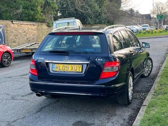Mercedes-Benz C Class 2.1 C220 CDI BlueEfficiency Elegance Auto Euro 5 5dr