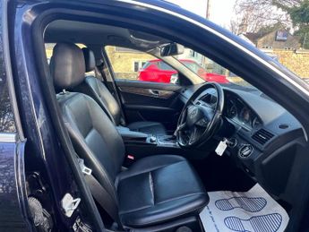 Mercedes-Benz C Class 2.1 C220 CDI BlueEfficiency Elegance Auto Euro 5 5dr