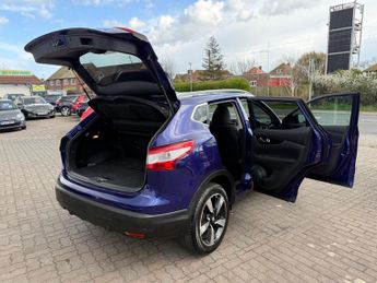 Nissan Qashqai 1.6 dCi N-Connecta XTRON 2WD Euro 6 (s/s) 5dr