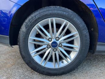 Ford Focus 1.0T EcoBoost Zetec Edition Euro 6 (s/s) 5dr