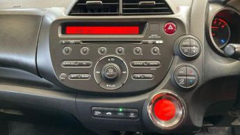 Honda Jazz 1.4 i-VTEC ES Plus CVT Euro 5 5dr