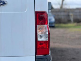 Ford Transit 2.2 TDCi 280 FWD L1 H1 5dr