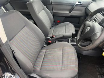 Volkswagen Polo 1.4 S 5dr
