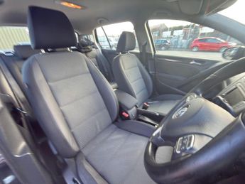 Volkswagen Golf 2.0 TDI SE DSG Euro 5 5dr