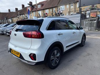 Kia Niro 1.6 GDi 2 DCT Euro 6 (s/s) 5dr