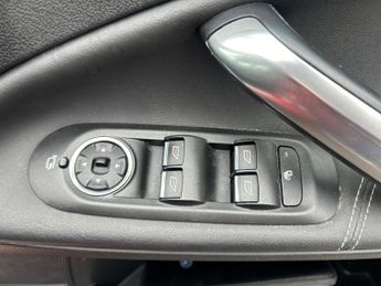 Ford Mondeo 2.0 TDCi Titanium X Powershift Euro 5 5dr