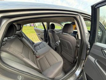 Hyundai IONIQ 1.6 h-GDi Premium Hatchback 5dr Petrol Hybrid DCT Euro 6 (s/s) (