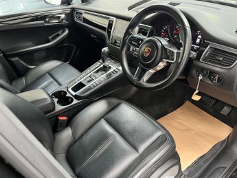 Porsche Macan 2.0T PDK 4WD Euro 6 (s/s) 5dr