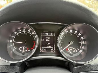 Skoda Superb 2.0 TDI Elegance DSG Euro 5 5dr