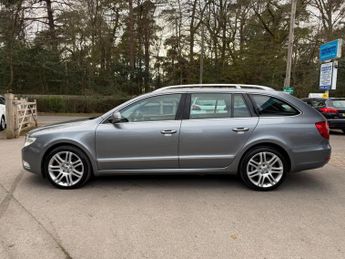 Skoda Superb 2.0 TDI Elegance DSG Euro 5 5dr