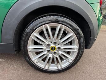 MINI Electric Hatch Cooper SE 32.6kWh Level 2 Hatchback 3dr Electric Auto (184 ps)