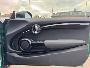 MINI Electric Hatch Cooper SE 32.6kWh Level 2 Hatchback 3dr Electric Auto (184 ps)