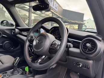 MINI Electric Hatch Cooper SE 32.6kWh Level 2 Hatchback 3dr Electric Auto (184 ps)