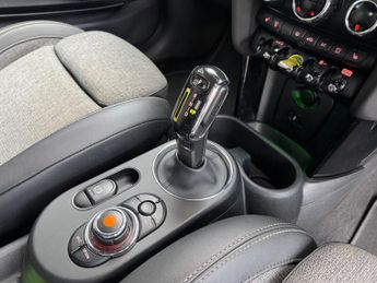 MINI Electric Hatch Cooper SE 32.6kWh Level 2 Hatchback 3dr Electric Auto (184 ps)