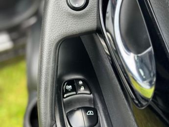 Nissan Qashqai 1.2 DIG-T Acenta XTRON 2WD Euro 6 (s/s) 5dr