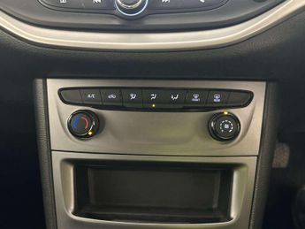 Vauxhall Astra 1.5 Turbo D SE Hatchback 5dr Diesel Manual Euro 6 (s/s) (105 ps)