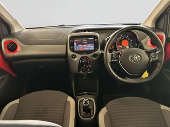Toyota AYGO 1.0 VVT-i x-play Hatchback 5dr Petrol x-shift Euro 6 (71 ps)