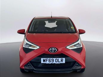 Toyota AYGO 1.0 VVT-i x-play Hatchback 5dr Petrol x-shift Euro 6 (71 ps)