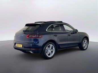 Porsche Macan 2.0T SUV 5dr Petrol PDK 4WD Euro 6 (s/s) (252 ps)