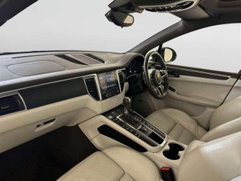 Porsche Macan 2.0T SUV 5dr Petrol PDK 4WD Euro 6 (s/s) (252 ps)