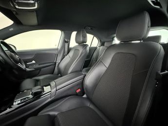 Mercedes-Benz A Class 1.5 A180d Sport (Executive) 7G-DCT Euro 6 (s/s) 5dr