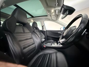 MG MG HS 1.5 T-GDI Exclusive DCT Euro 6 (s/s) 5dr