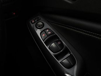 Nissan Juke 1.6 N-Connecta Auto Euro 6 5dr