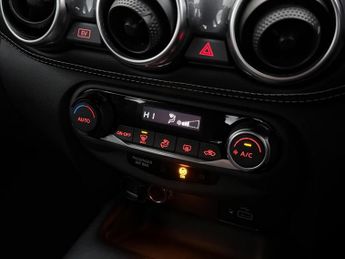 Nissan Juke 1.6 N-Connecta Auto Euro 6 5dr