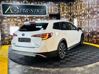 Toyota Corolla 2.0 VVT-h Trek Special Edition Touring Sports CVT Euro 6 (s/s) 5