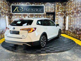 Toyota Corolla 2.0 VVT-h Trek Special Edition Touring Sports CVT Euro 6 (s/s) 5