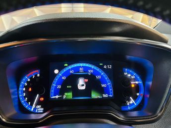 Toyota Corolla 2.0 VVT-h Trek Special Edition Touring Sports CVT Euro 6 (s/s) 5