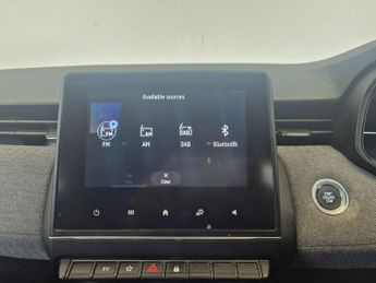 Renault Clio 1.6 E-TECH techno Auto Euro 6 (s/s) 5dr