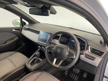 Renault Clio 1.6 E-TECH techno Auto Euro 6 (s/s) 5dr