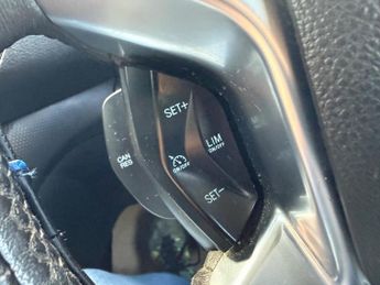 Ford Transit Connect 1.5 TDCi 240 Limited L2 H1 5dr